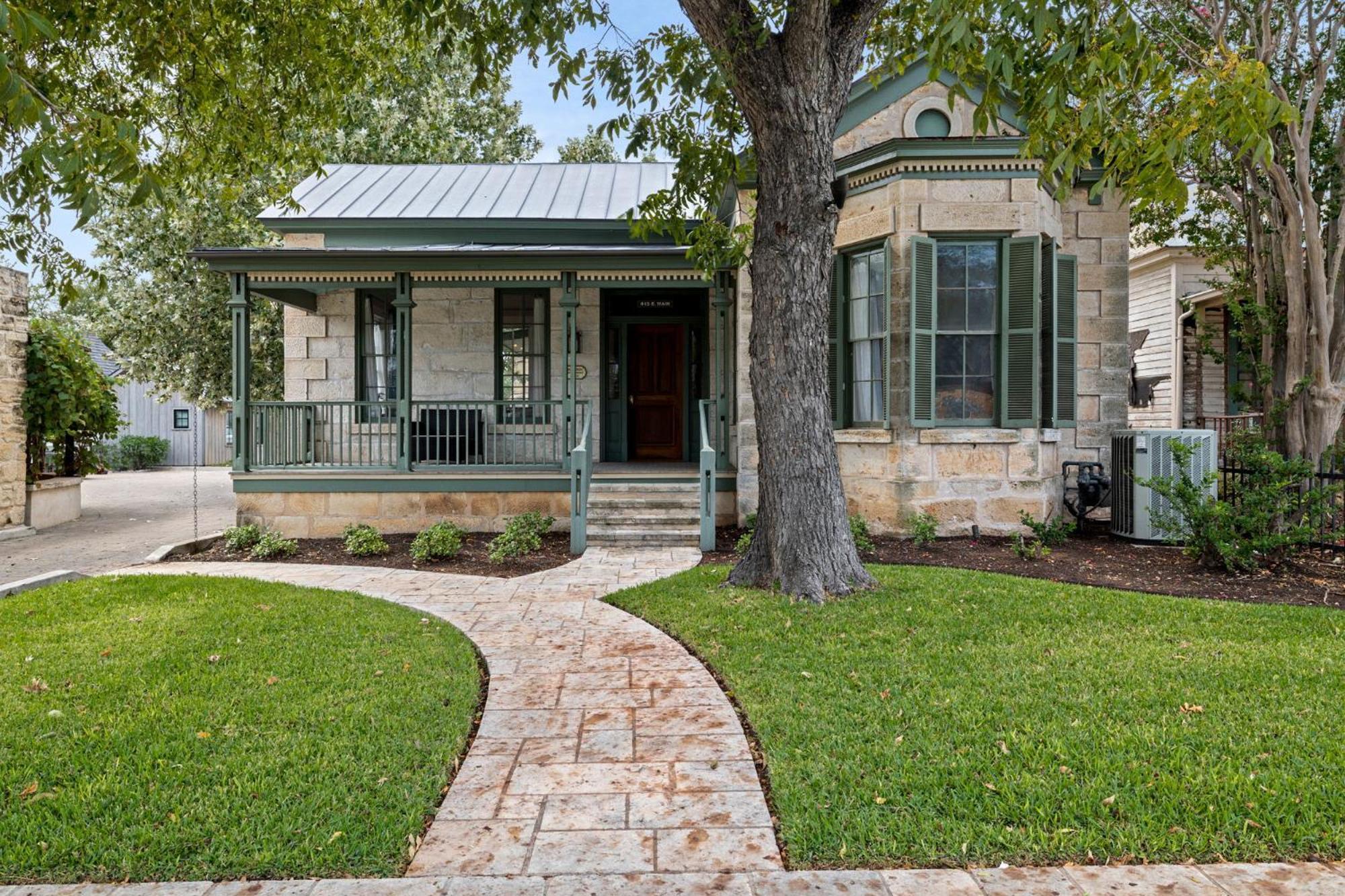 Blacksmith Quarters Fredericksburg Exterior foto